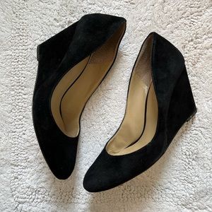 Ann Taylor Suede Wedge Pumps | 7 1/2 M | Black